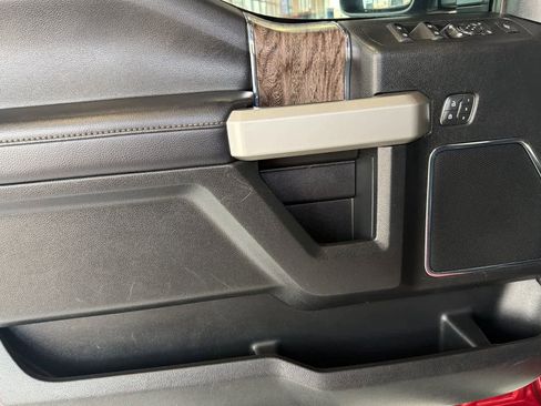 Used 2019 Ford F250 Lariat w/ Lariat Ultimate Package image 14