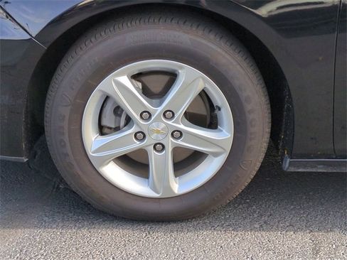 Used 2024 Chevrolet Malibu LT image 32