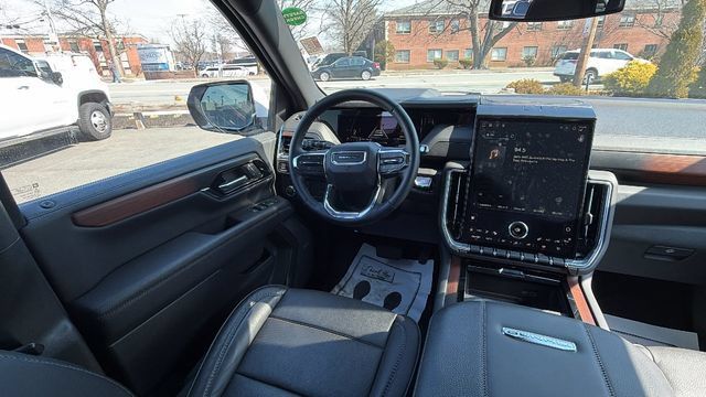 Certified 2025 GMC Yukon XL Denali AWD/4WD image 37