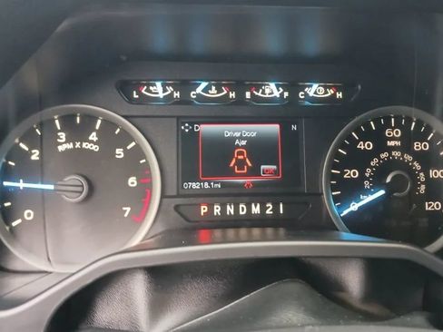 Used 2015 Ford F150 XLT w/ Equipment Group 302A Luxury AWD/4WD image 5