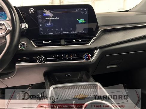 Used 2025 Chevrolet Equinox LT FWD image 41