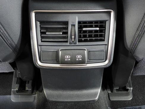 Certified 2023 Subaru Forester Premium AWD/4WD image 24