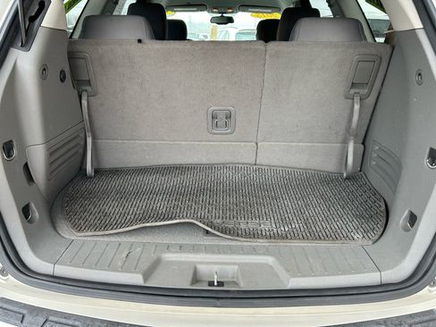 Used 2015 Chevrolet Traverse LT image 18