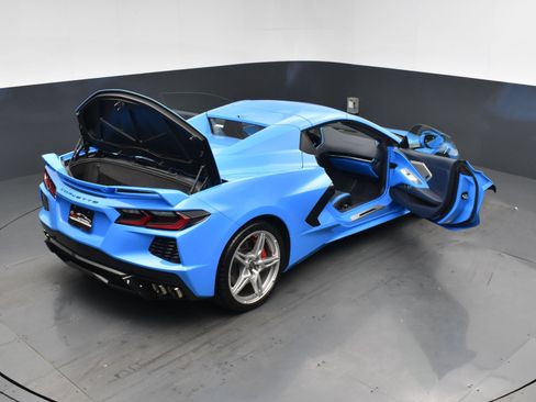 Used 2022 Chevrolet Corvette Stingray Premium Conv w/ Z51 Performance Package RWD image 30