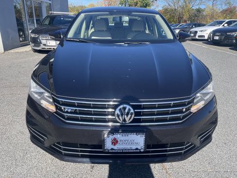 Used 2018 Volkswagen Passat 2.0T R-Line image 2