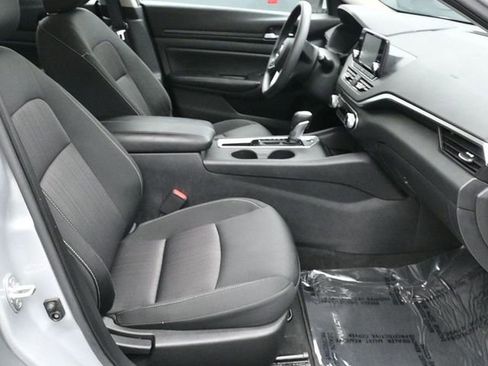 Used 2021 Nissan Altima 2.5 S image 9