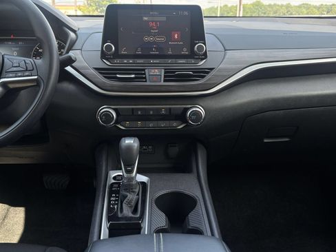 Used 2026 Nissan Altima 2.5 SV FWD image 16