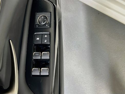 Used 2022 Lexus ES 350 w/ Accessory Package FWD image 16