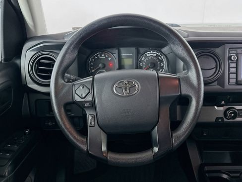 Used 2016 Toyota Tacoma SR image 17