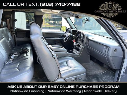 Used 2005 GMC Sierra 2500 SLT w/ Heavy-Duty Power Package AWD/4WD image 11