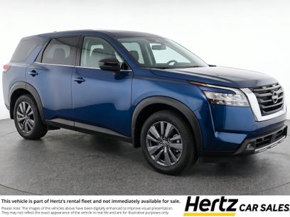 Used 2025 Nissan Pathfinder SV