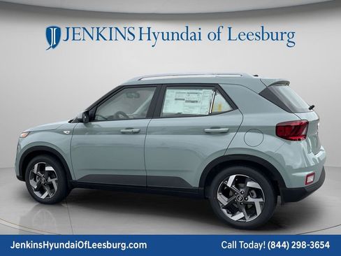 New 2026 Hyundai Venue SEL FWD image 8