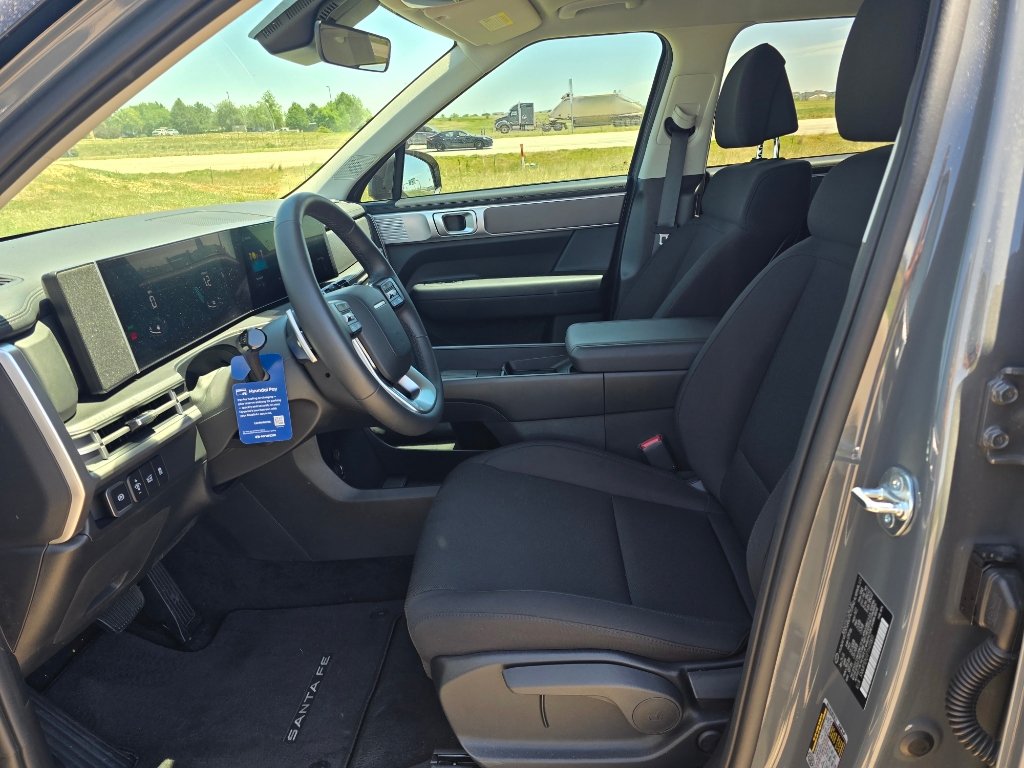 Used 2026 Hyundai Santa Fe SE AWD/4WD image 12