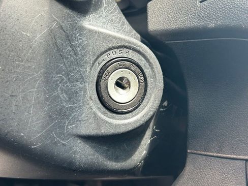 Used 2019 Subaru Crosstrek 2.0i AWD/4WD image 41