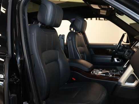 Used 2019 Land Rover Range Rover HSE image 16