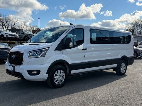 Used 2023 Ford Transit 350 XLT image 3