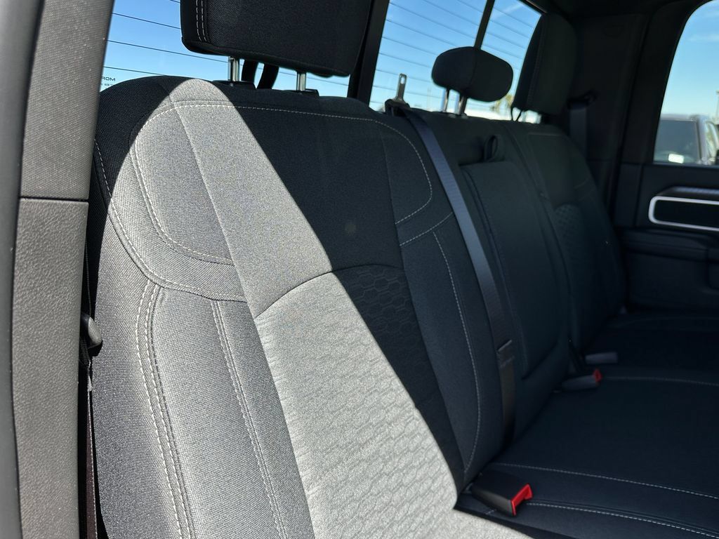 New 2026 RAM 3500 Big Horn AWD/4WD image 17