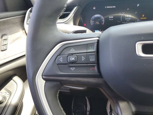 Certified 2023 Jeep Grand Cherokee Limited w/ Luxury Tech Group II AWD/4WD image 22