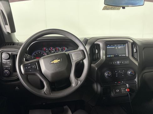 Used 2019 Chevrolet Silverado 1500 Custom w/ Custom Value Package image 13