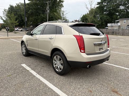 Used 2011 Cadillac SRX Luxury FWD image 38