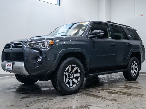 Certified 2024 Toyota 4Runner TRD Off-Road Premium image 3