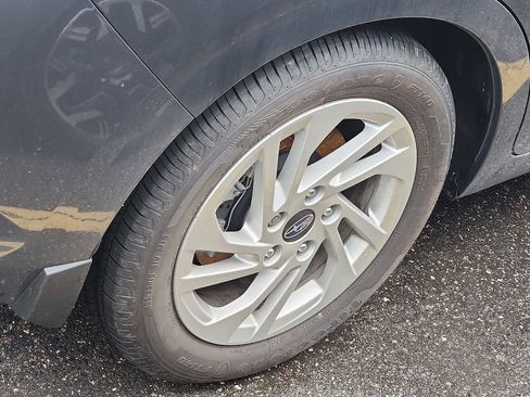 Certified 2025 Subaru Impreza 2.0i image 7