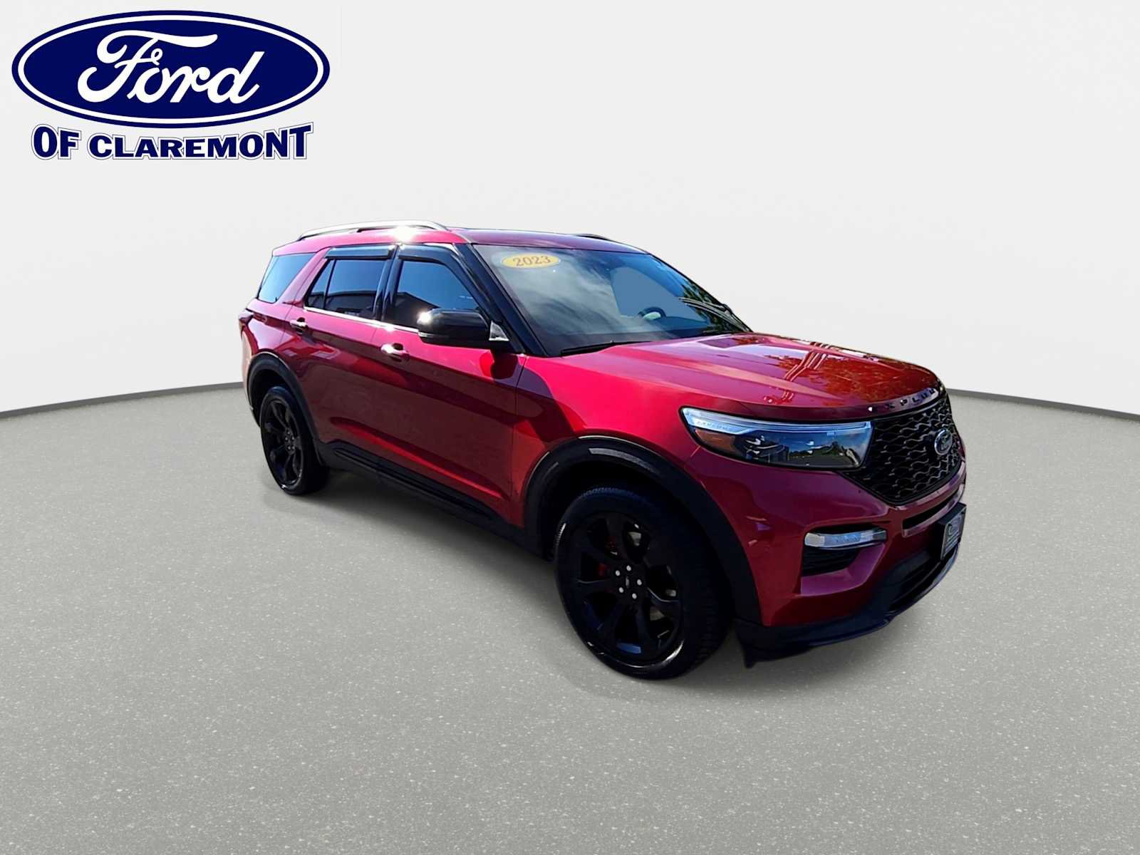Used 2023 Ford Explorer ST AWD/4WD image 2