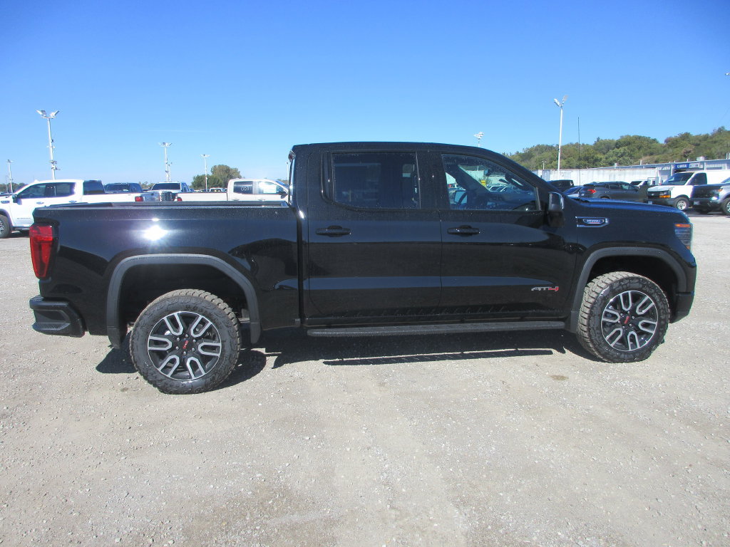 New 2026 GMC Sierra 1500 AT4 w/ AT4 Premium Package AWD/4WD image 3