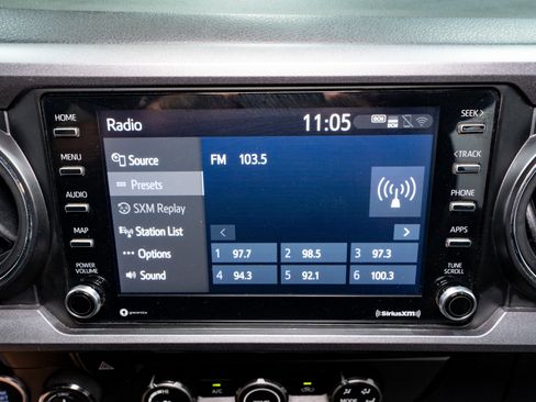 Used 2020 Toyota Tacoma TRD Off-Road w/ Technology Package image 18