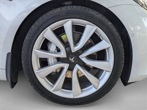 Used 2019 Tesla Model 3 Long Range image 13