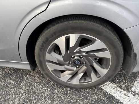 Used 2023 Subaru Legacy Limited image 9