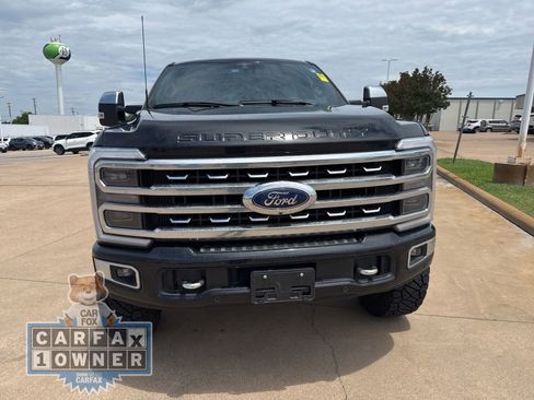 Used 2023 Ford F250 Platinum w/ FX4 Off-Road Package AWD/4WD image 2