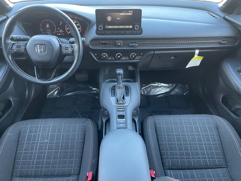 Used 2025 Honda HR-V Sport image 10