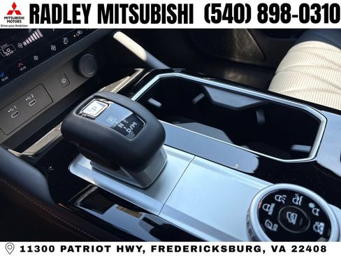 New 2026 Mitsubishi Outlander SEL Black Edition AWD/4WD image 11