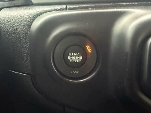 Used 2021 Jeep Wrangler Sport image 20