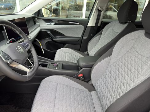 New 2025 Volkswagen Tiguan S image 16