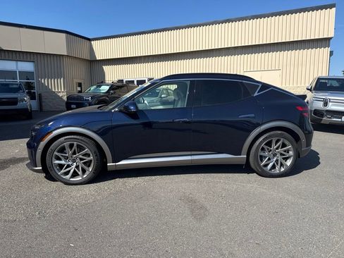 Used 2025 Genesis GV60 Advanced AWD/4WD image 2