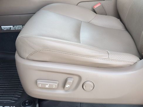 Used 2023 Lexus GX 460 Luxury w/ Accessory Package AWD/4WD image 24