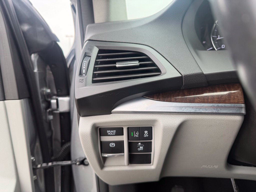 Used 2020 Acura MDX SH-AWD image 20