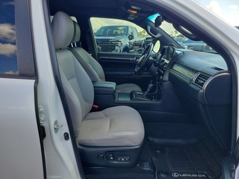 Used 2023 Lexus GX 460 w/ Black Line Special Edition AWD/4WD image 29