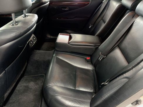 Used 2011 Lexus LS 460 image 24