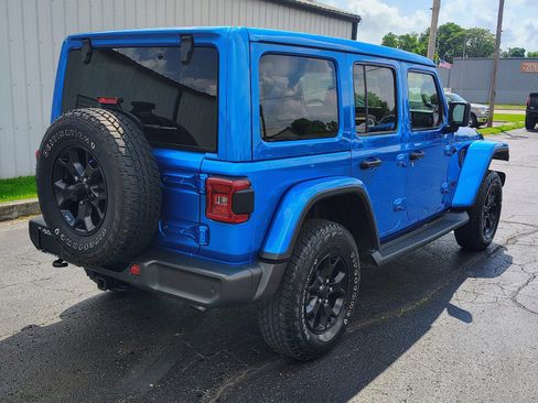 Used 2021 Jeep Wrangler Unlimited Sport AWD/4WD image 2