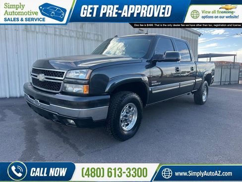 Used 2005 Chevrolet Silverado 2500 LT w/ Heavy-Duty Power Package RWD image 1