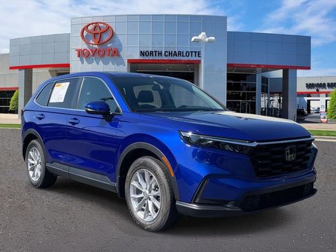 Used 2023 Honda CR-V EX image 1