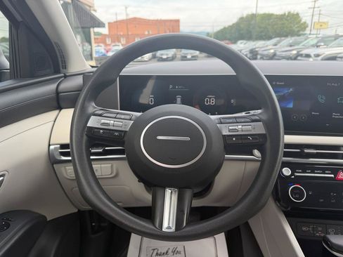 Used 2025 Hyundai Tucson SEL FWD image 15