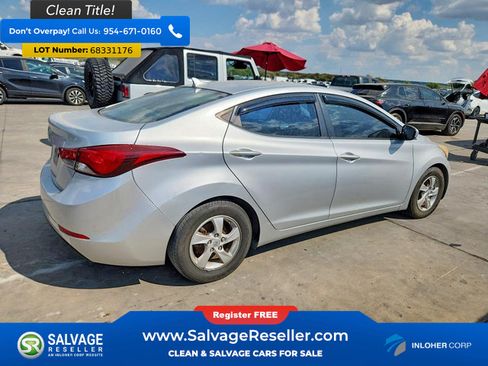 Used 2014 Hyundai Elantra SE FWD image 4