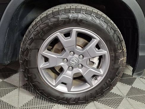Used 2025 Honda Passport TrailSport image 11
