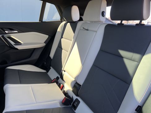 Used 2024 BMW X2 xDrive28i w/ Technology Package image 33