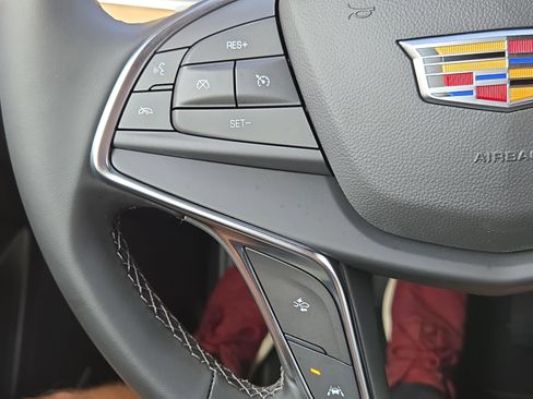 New 2025 Cadillac XT5 Luxury image 26