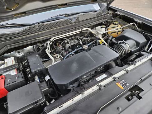 Used 2023 Chevrolet Colorado W/T image 14